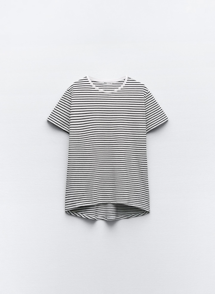 Camiseta Basica Bajo Asimetrico Negro